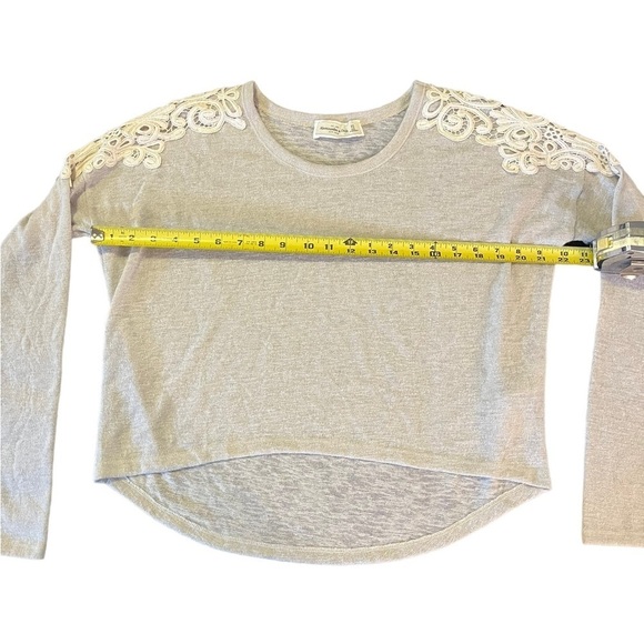 Abercrombie & Fitch Lace Long Sleeve Crop Top | Women's XS - Picture 6 of 7